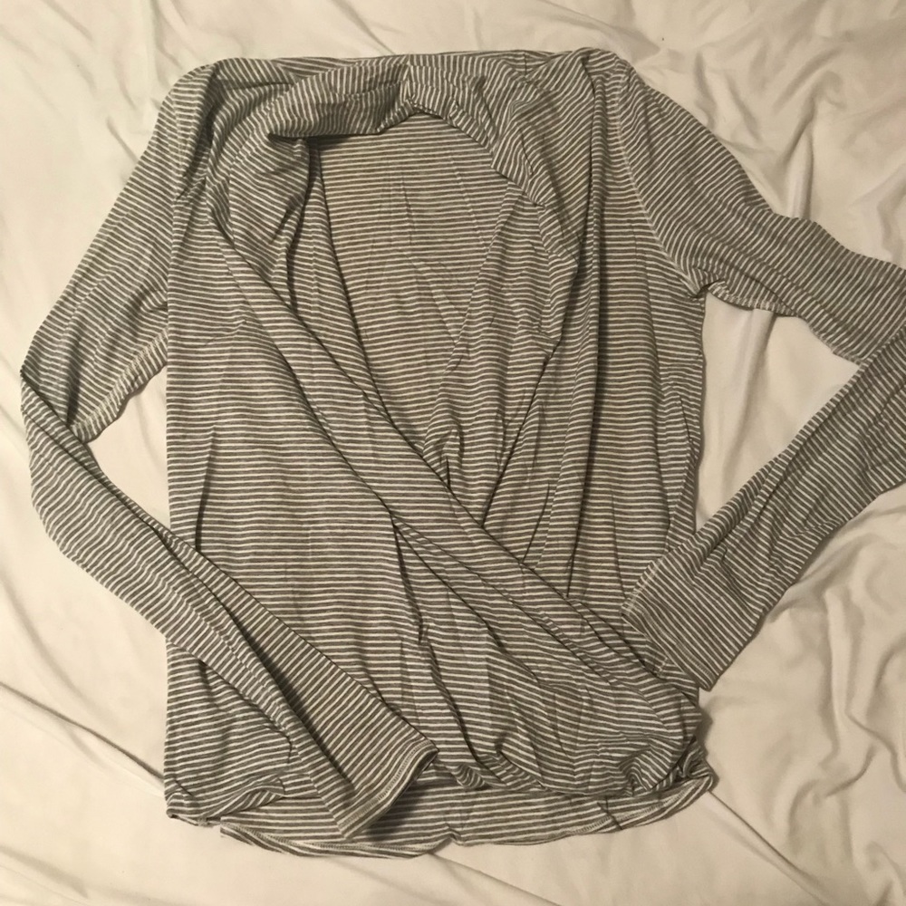 Wrap front LS Tee - loose fit - Lululemon size 8